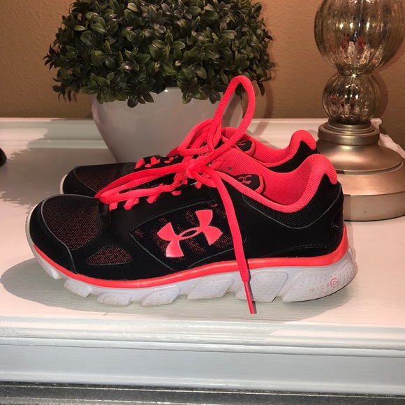 under armour women's walking shoes